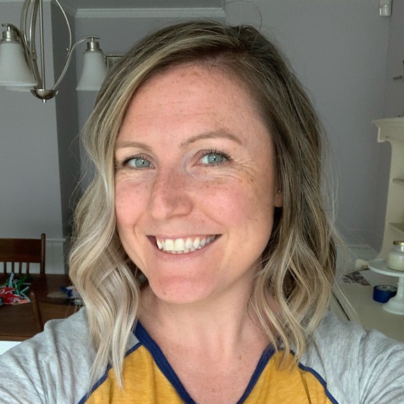 Meet your Posher, Olivia - Picture 1 of 1